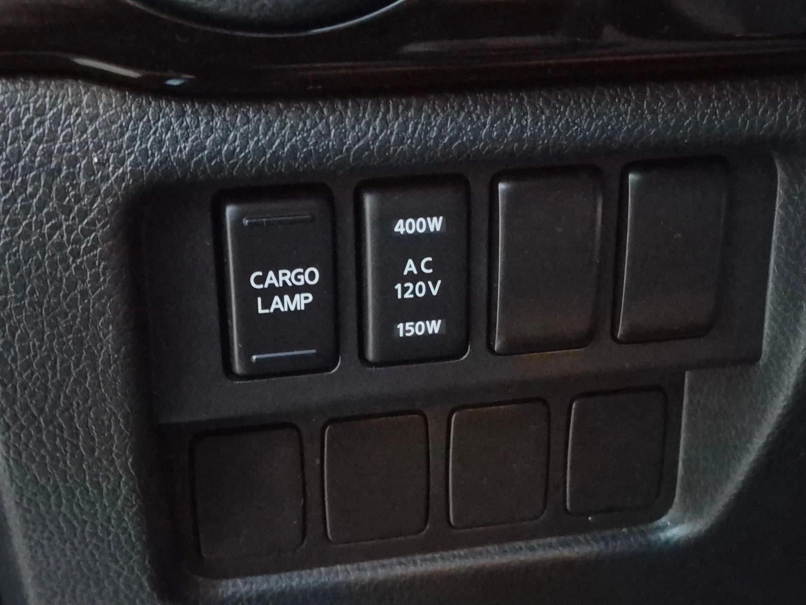 2020 Nissan Titan 4x4 Crew Cab SV