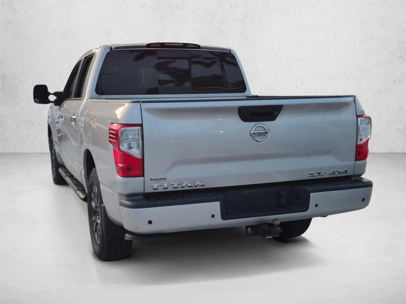 2020 Nissan Titan 4x4 Crew Cab SV