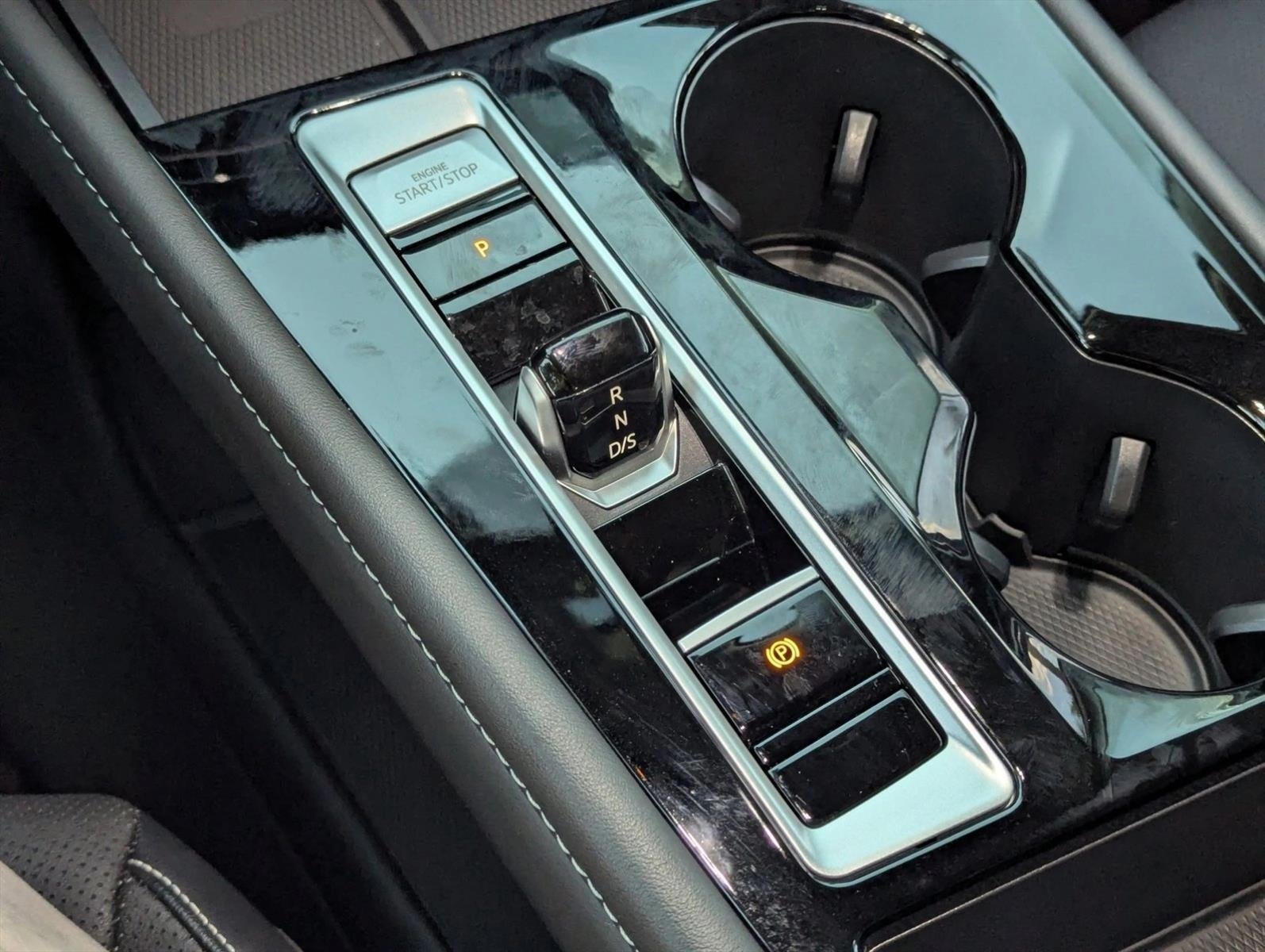 2024 Volkswagen Atlas 2.0T SE w/Technology FWD