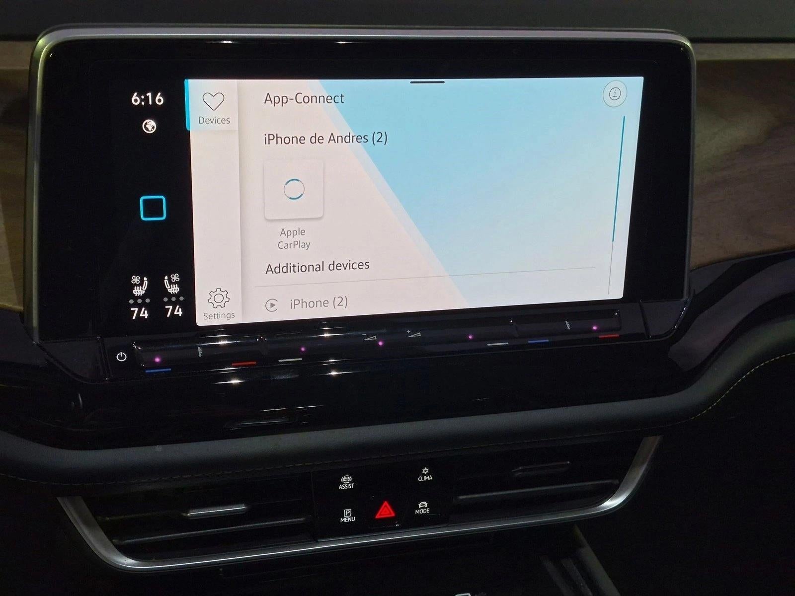 2024 Volkswagen Atlas 2.0T SE w/Technology FWD
