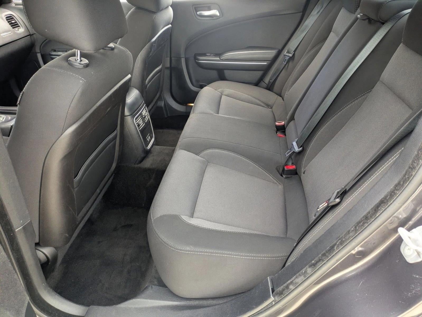 2015 Dodge Charger 4dr Sdn SE RWD