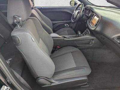 2016 Dodge Challenger 2dr Cpe SXT