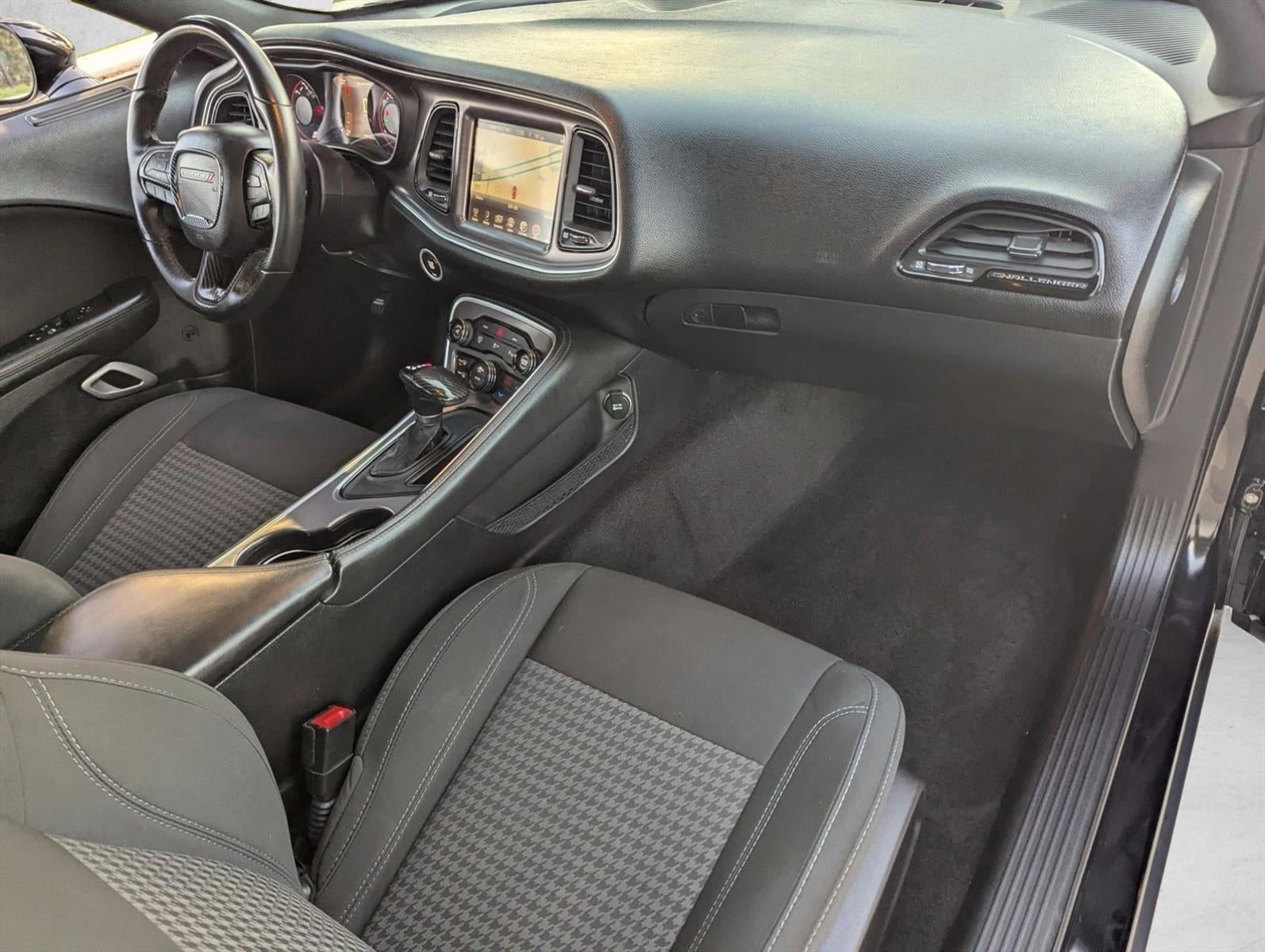 2016 Dodge Challenger 2dr Cpe SXT