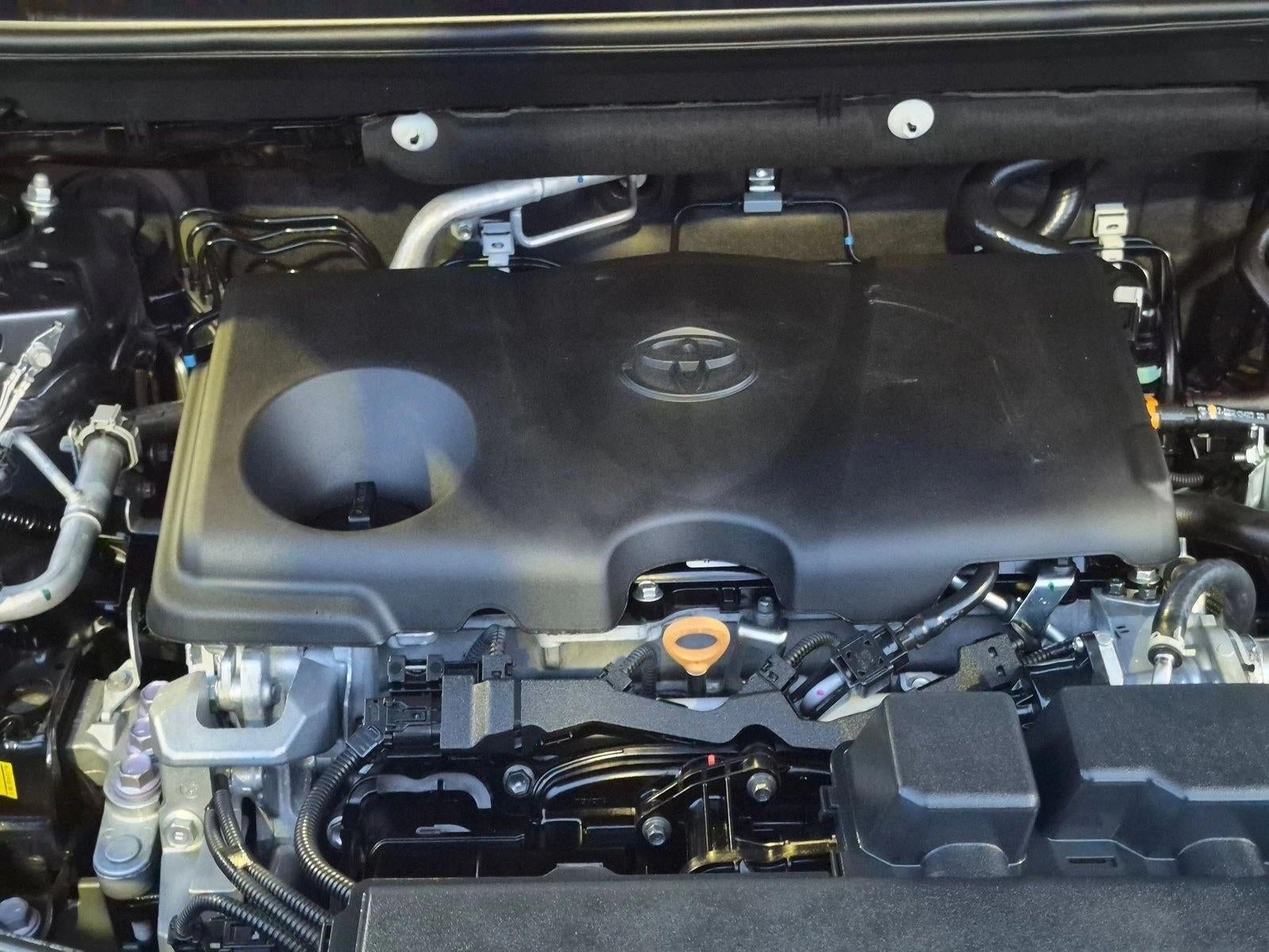 2025 Toyota RAV4 LE FWD (GS)