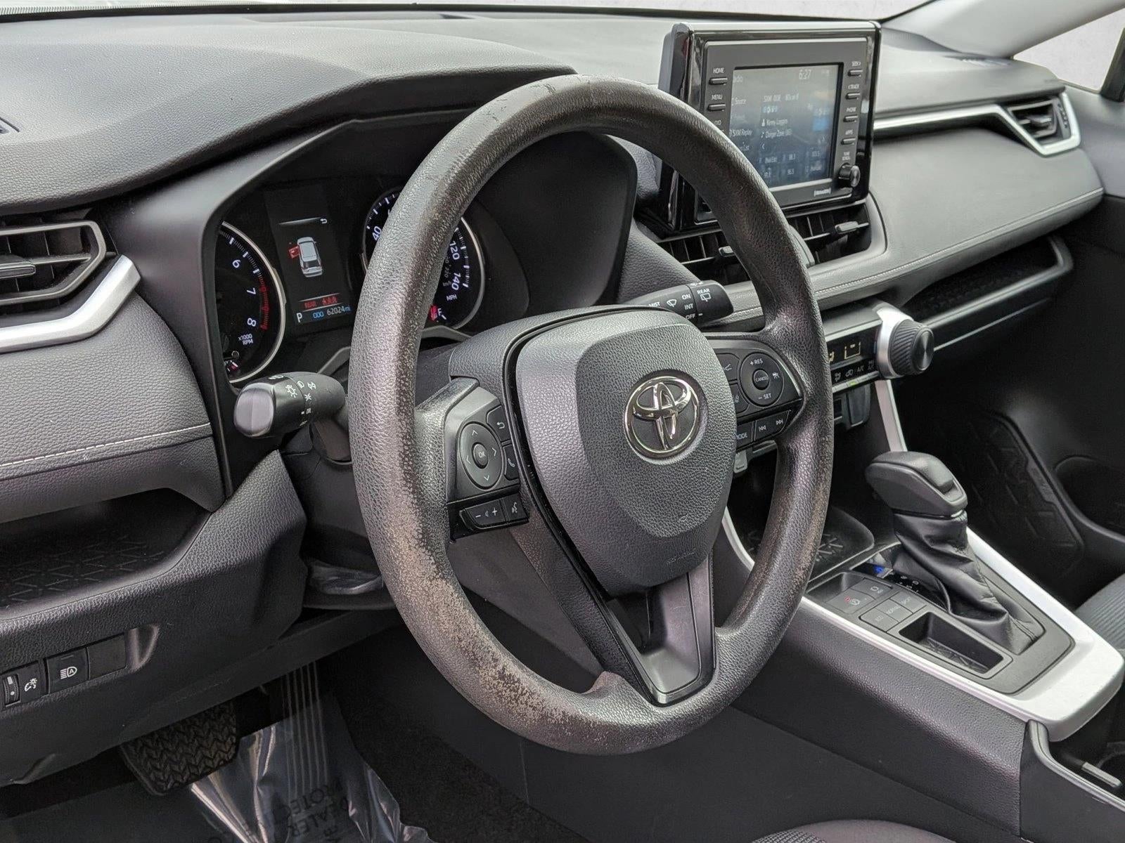 2022 Toyota RAV4 LE FWD (GS)