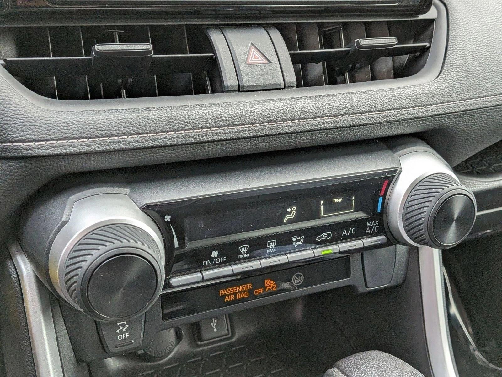 2022 Toyota RAV4 LE FWD (GS)