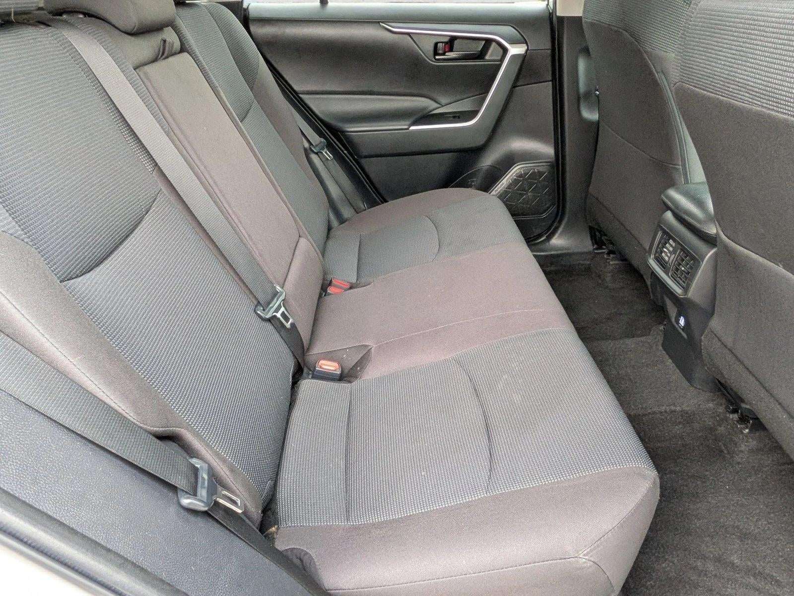 2022 Toyota RAV4 LE FWD (GS)