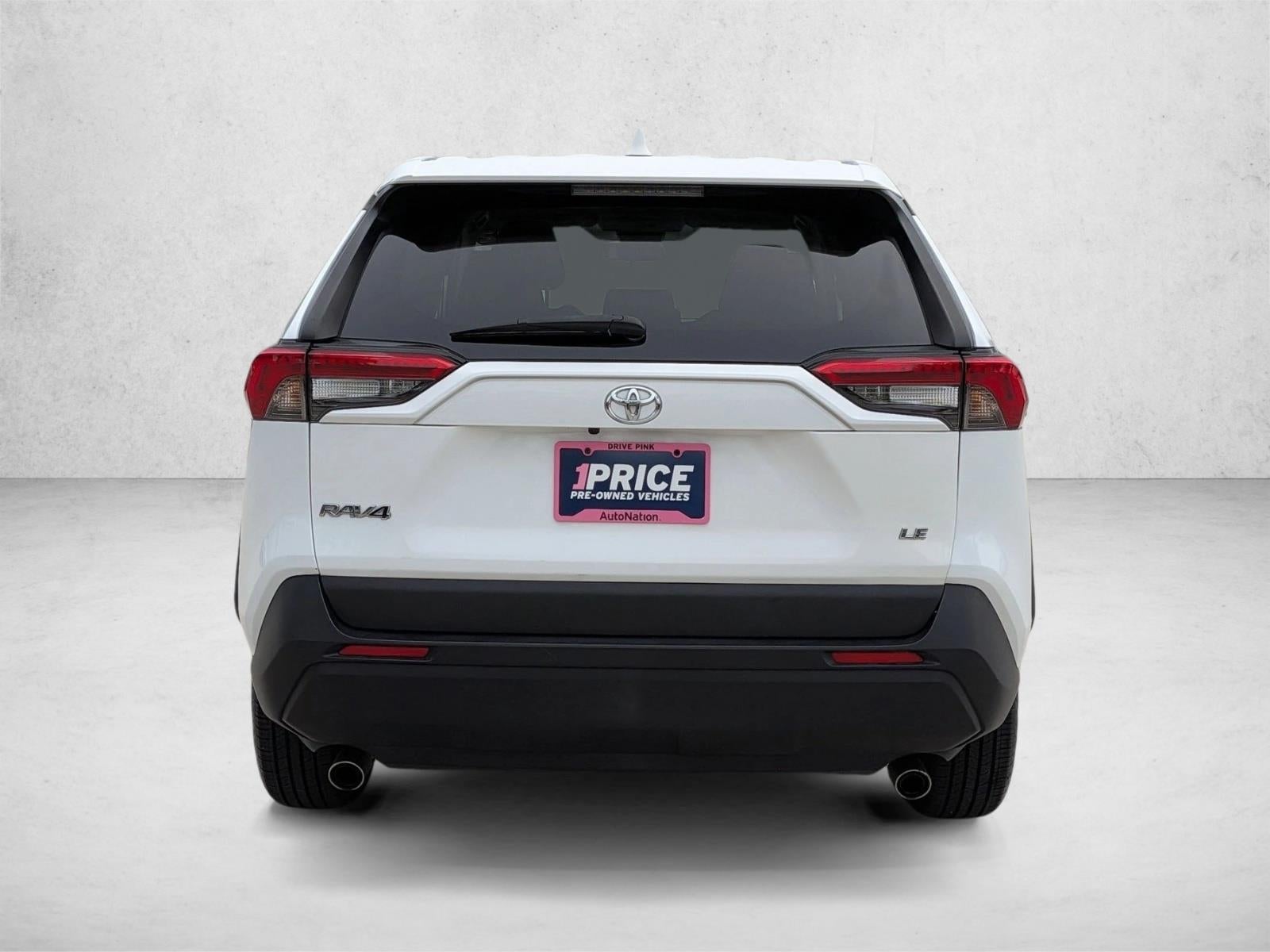 2022 Toyota RAV4 LE FWD (GS)