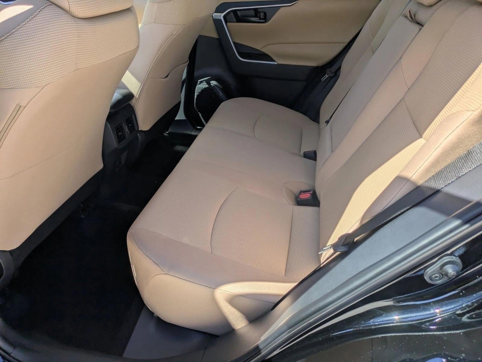 2025 Toyota RAV4 LE FWD (GS)