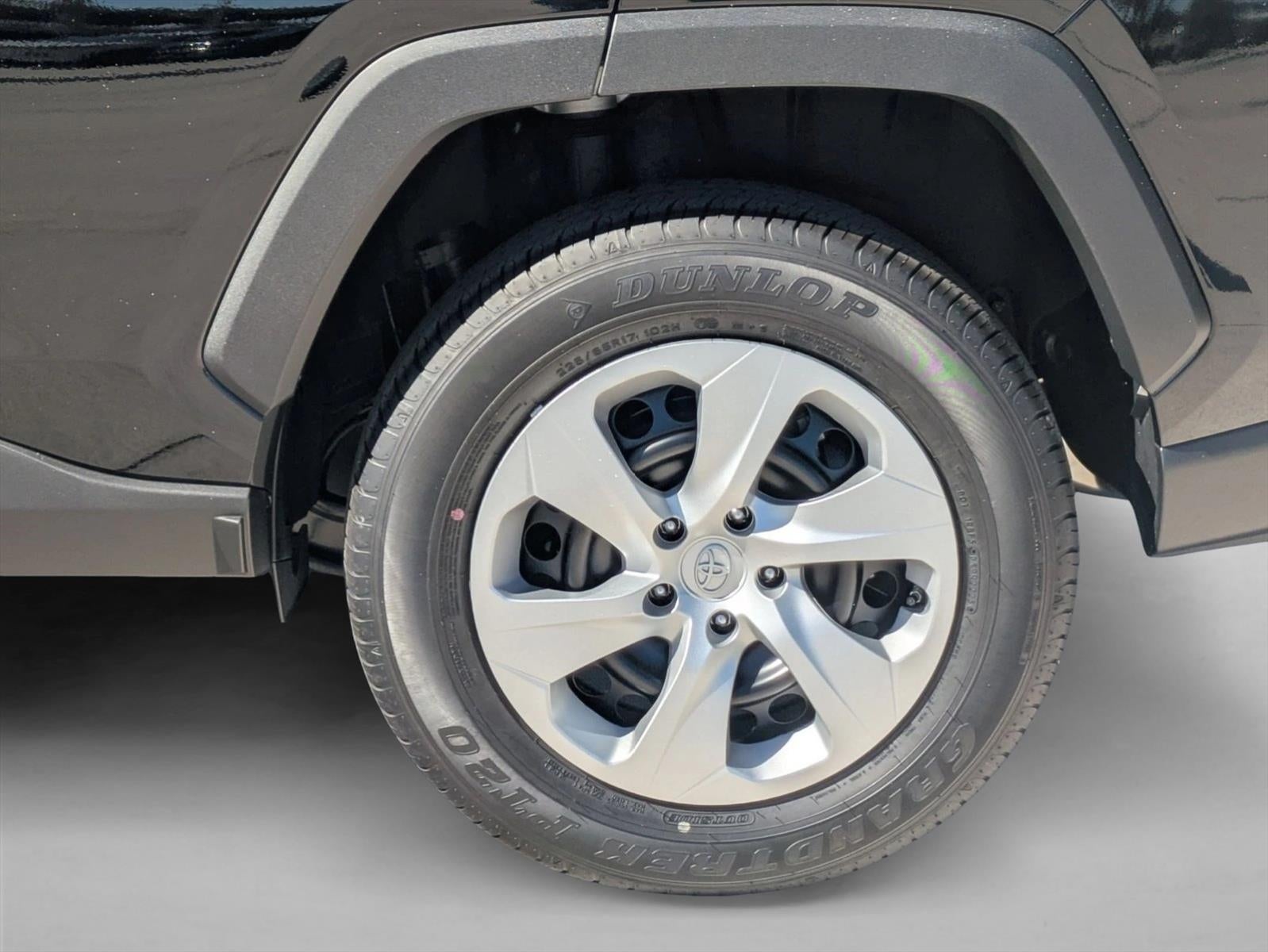 2025 Toyota RAV4 LE FWD (GS)