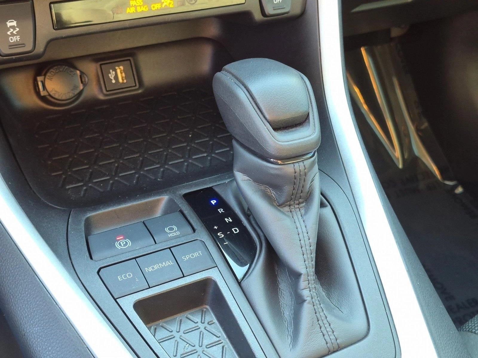 2024 Toyota RAV4 LE FWD (GS)