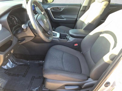 2024 Toyota RAV4 LE FWD (GS)