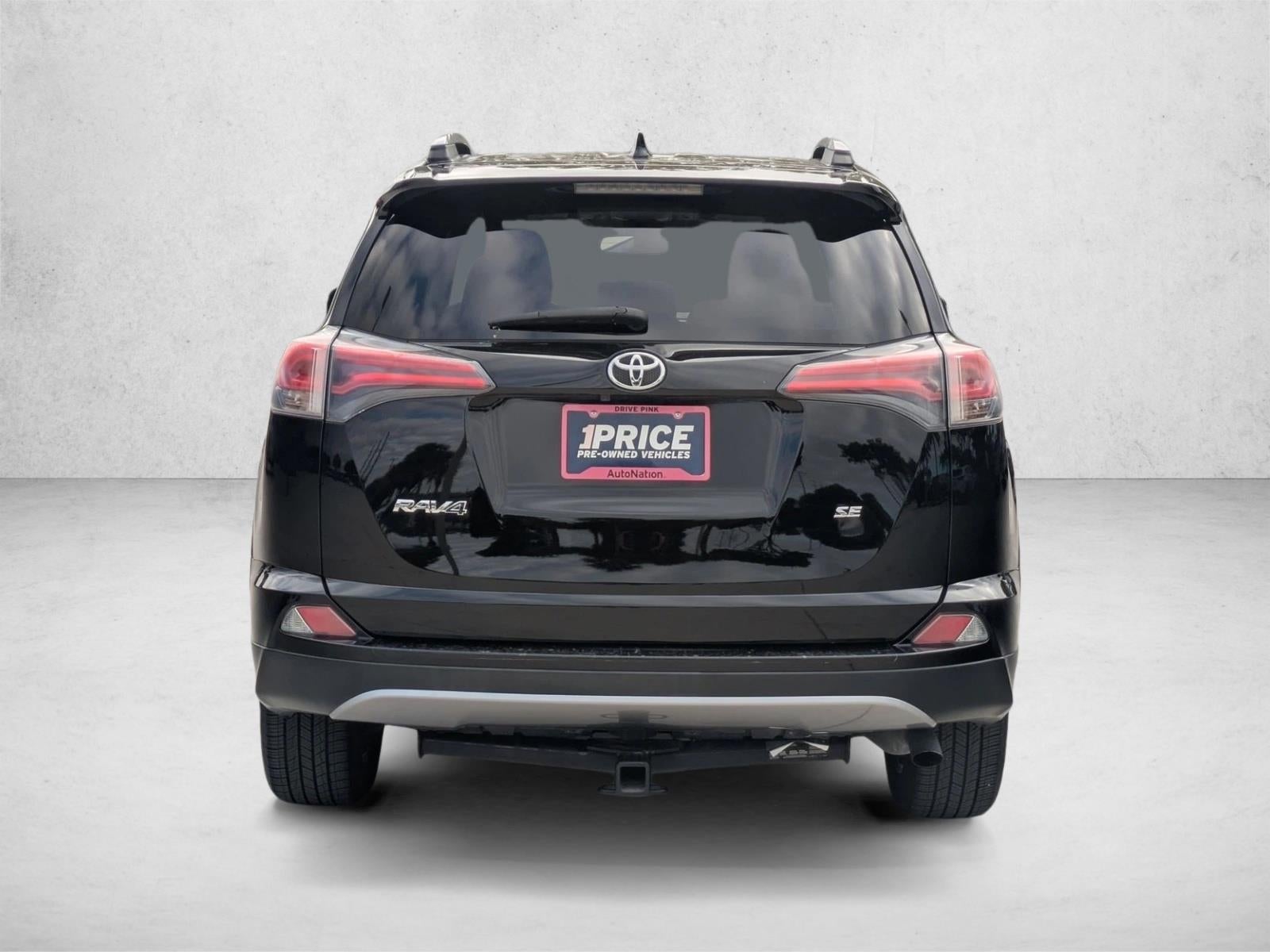 2017 Toyota RAV4 SE FWD (Natl)