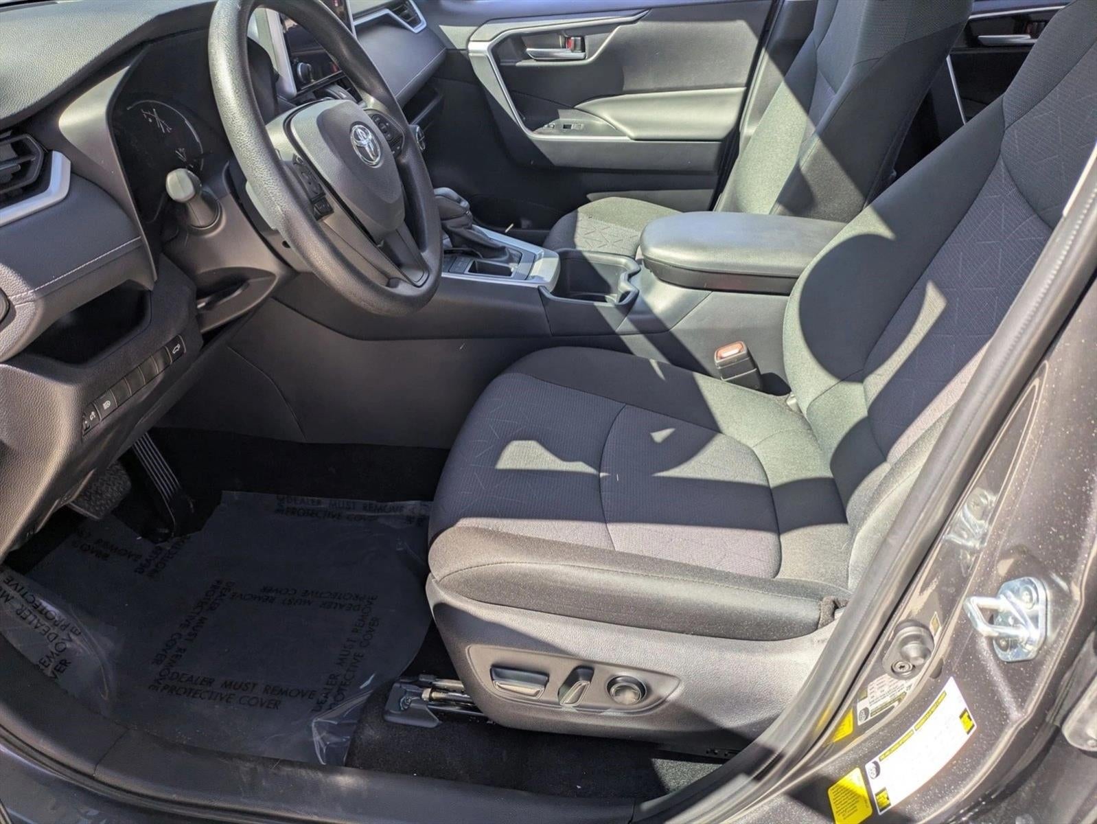 2025 Toyota RAV4 XLE FWD (GS)