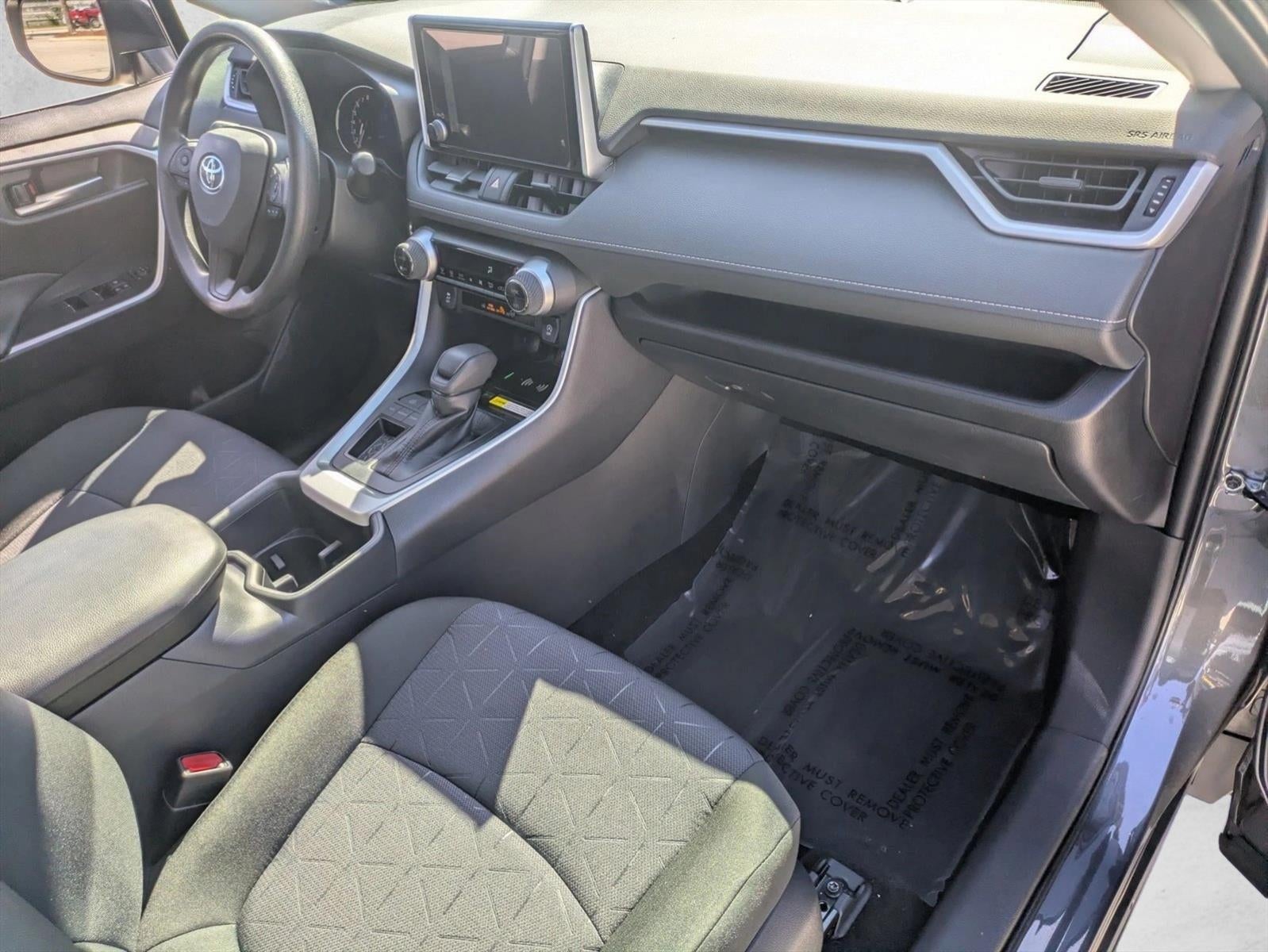 2025 Toyota RAV4 XLE FWD (GS)