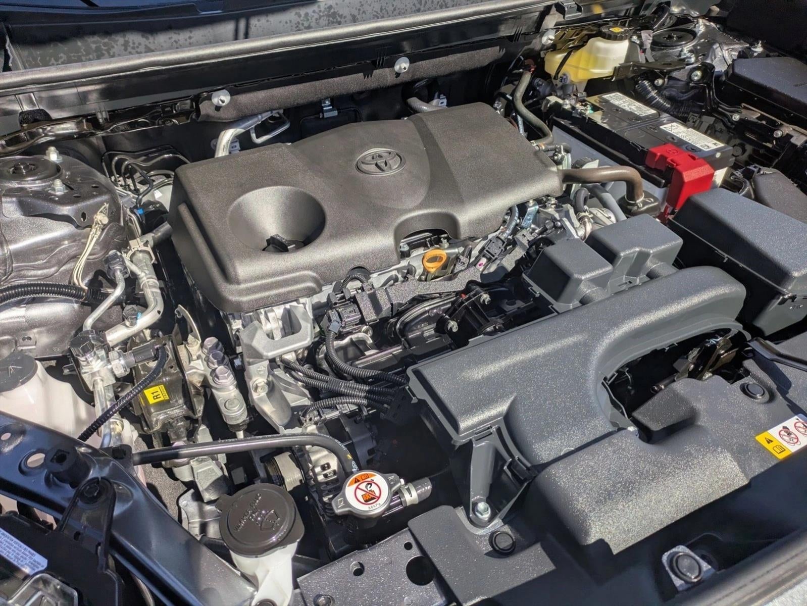 2025 Toyota RAV4 XLE FWD (GS)