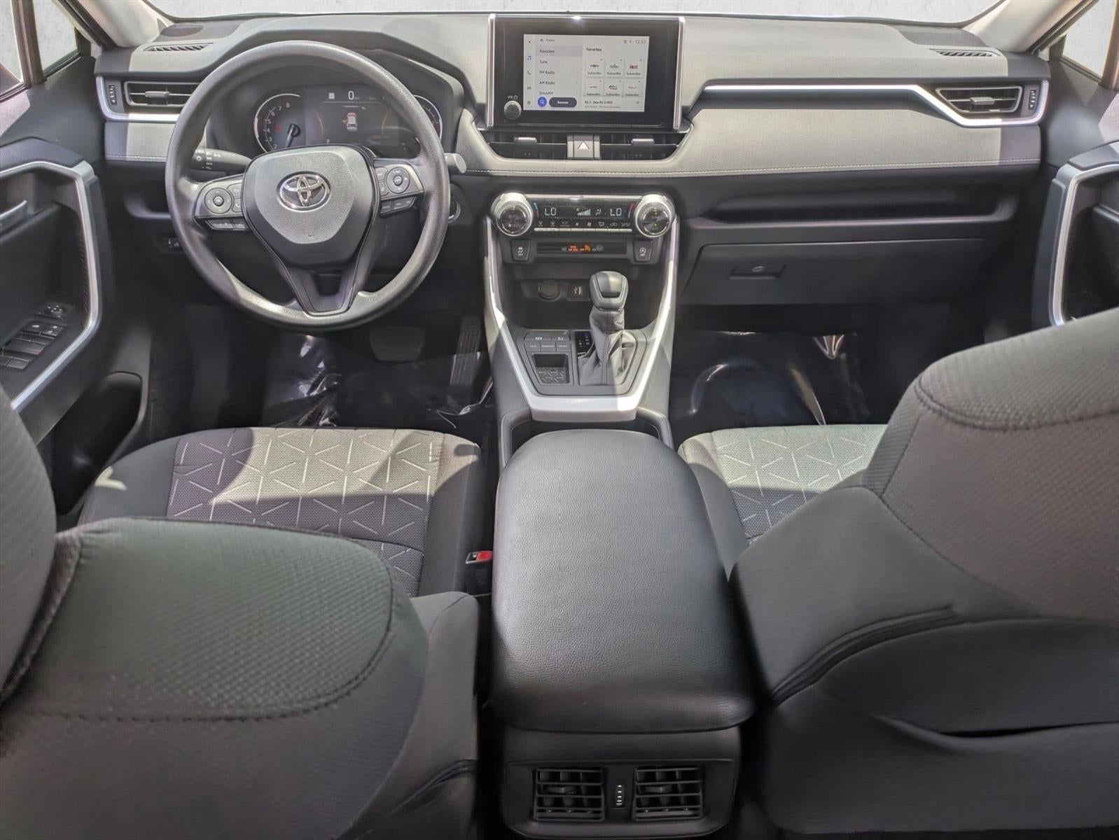 2025 Toyota RAV4 XLE FWD (GS)