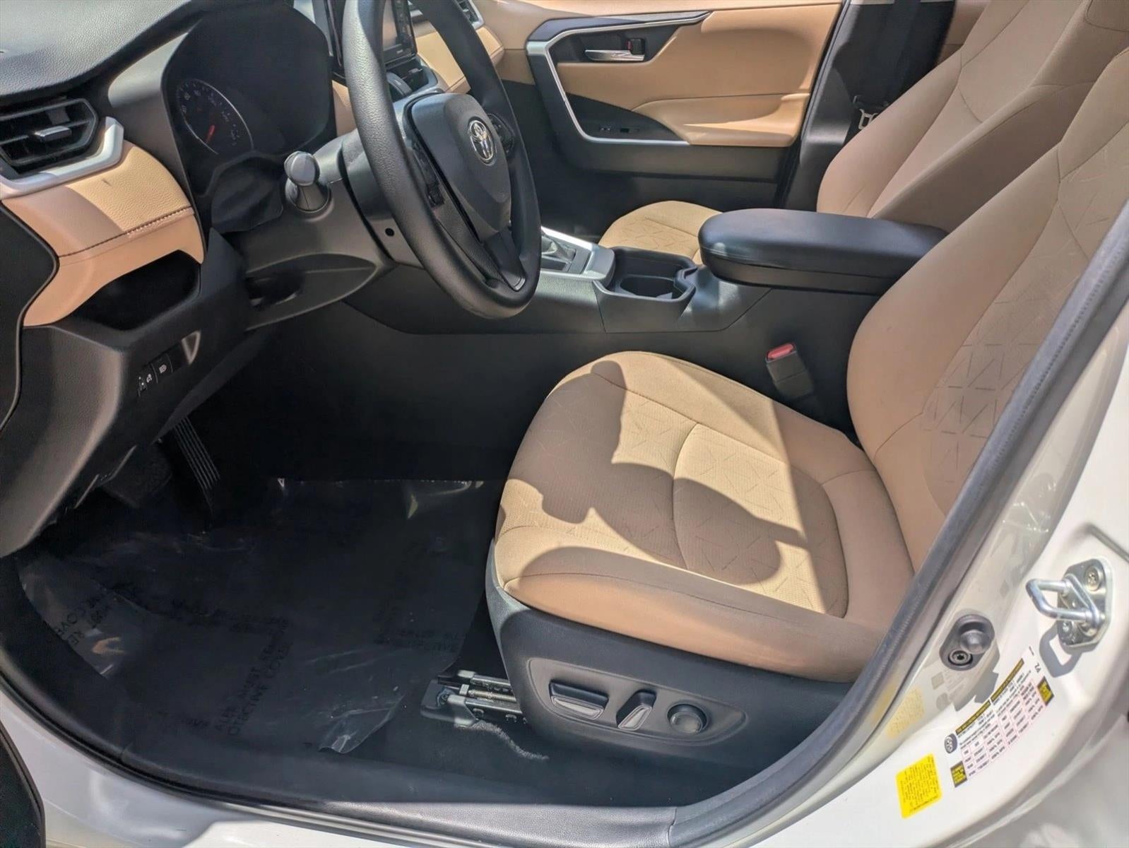 2021 Toyota RAV4 XLE FWD (GS)