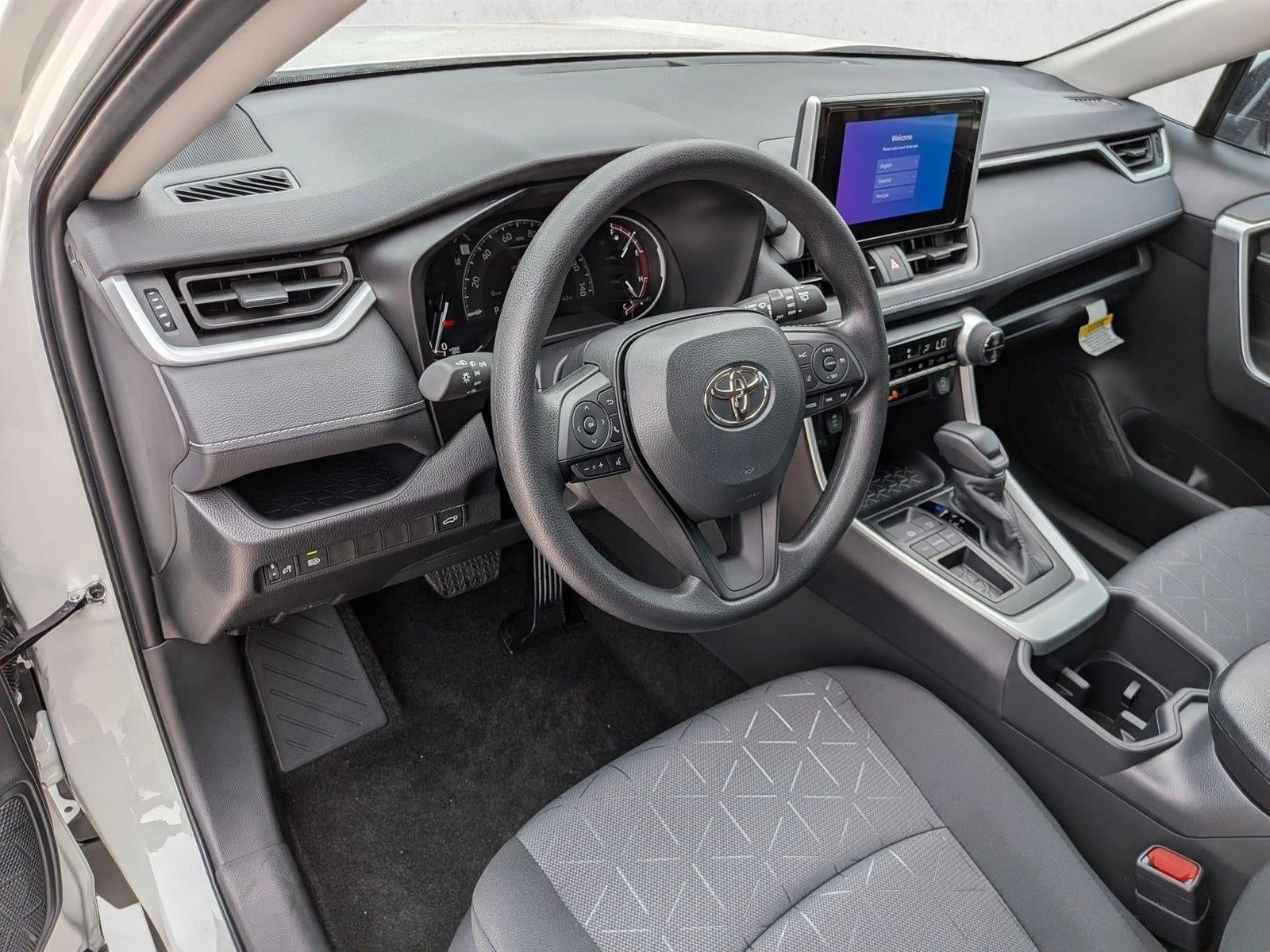 2025 Toyota RAV4 XLE FWD (GS)