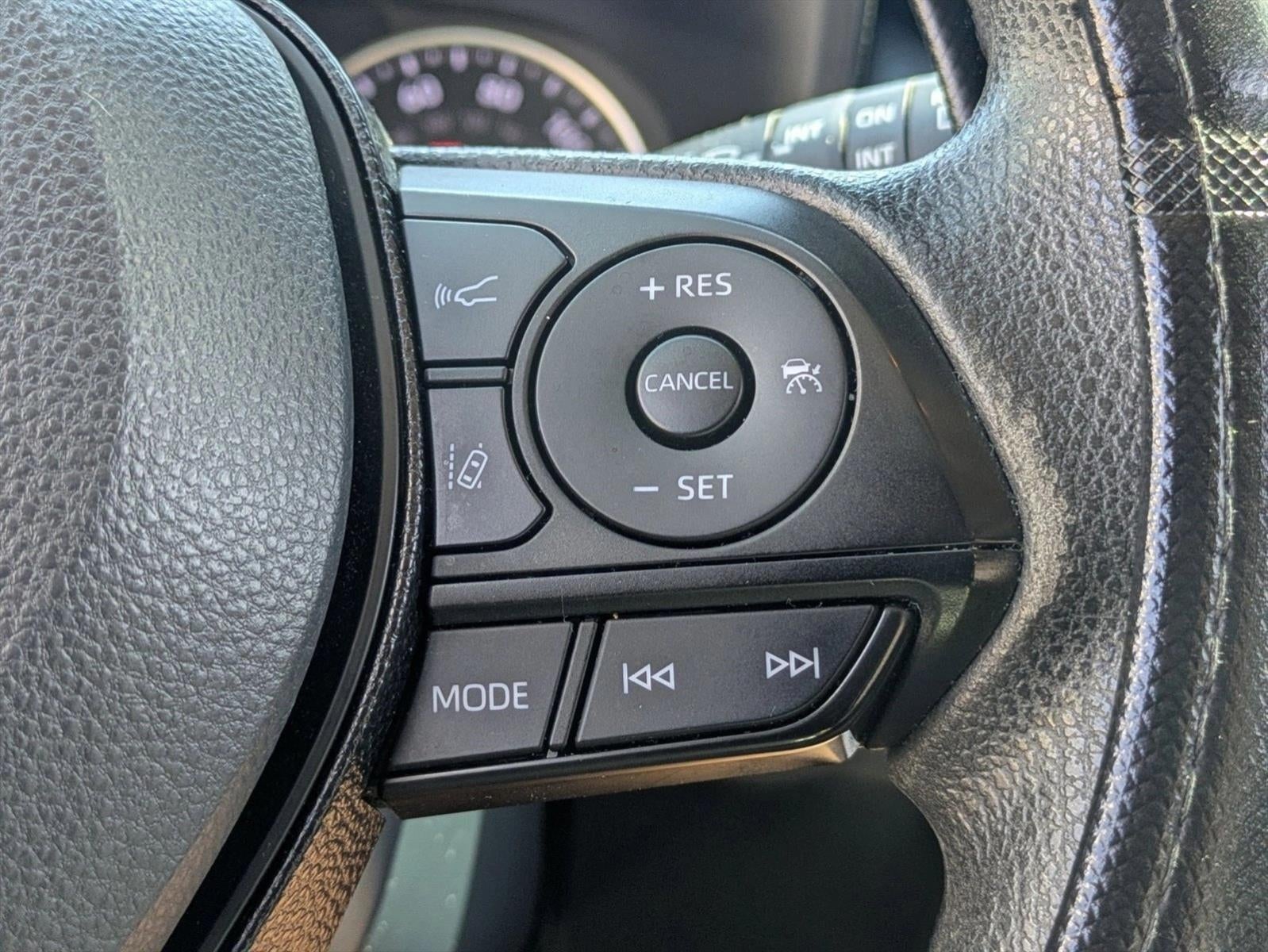 2021 Toyota RAV4 XLE FWD (GS)