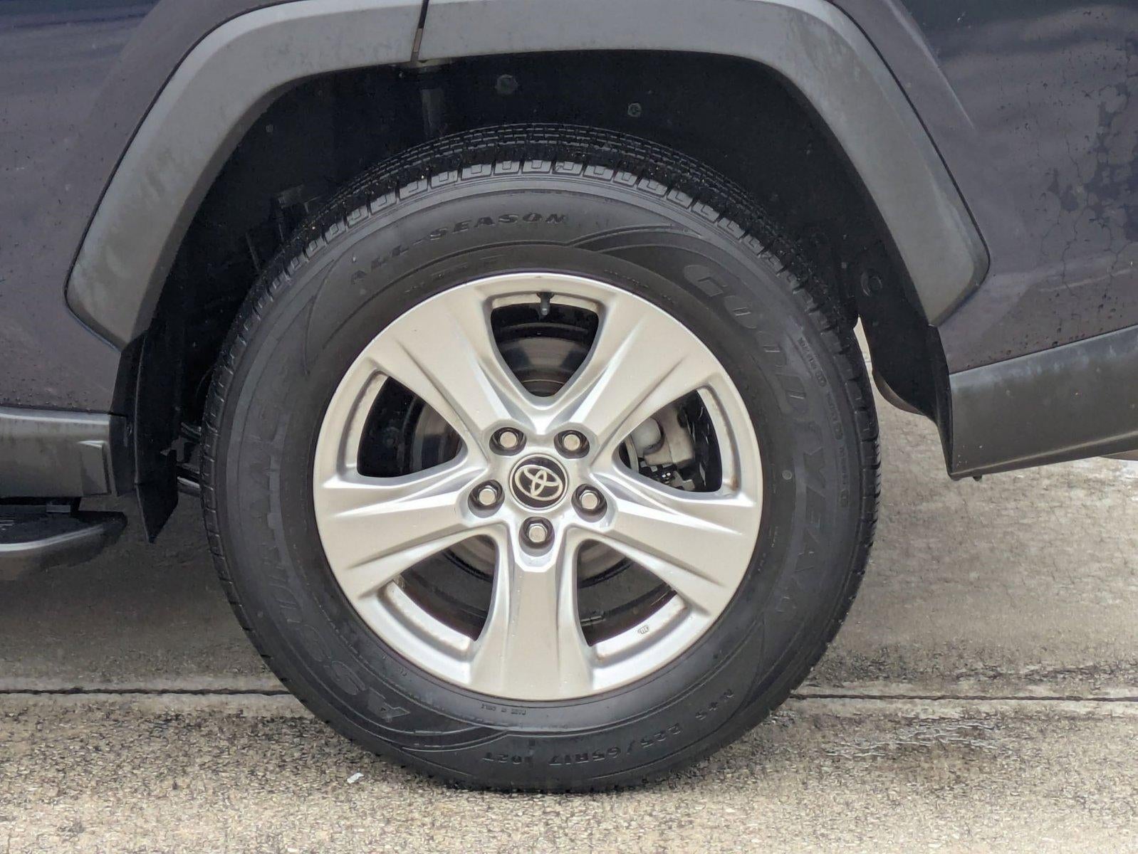 2021 Toyota RAV4 XLE FWD (GS)