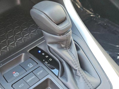 2024 Toyota RAV4 XLE FWD (Natl)