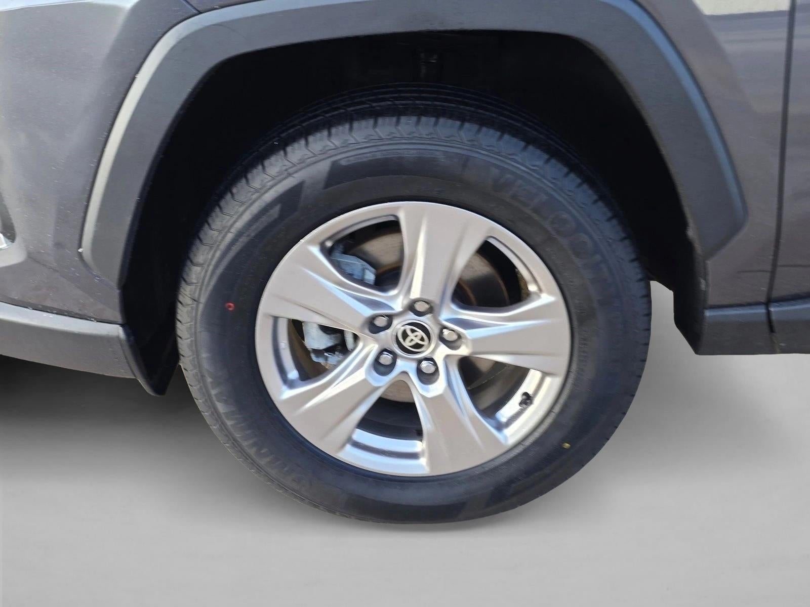 2022 Toyota RAV4 XLE FWD (GS)