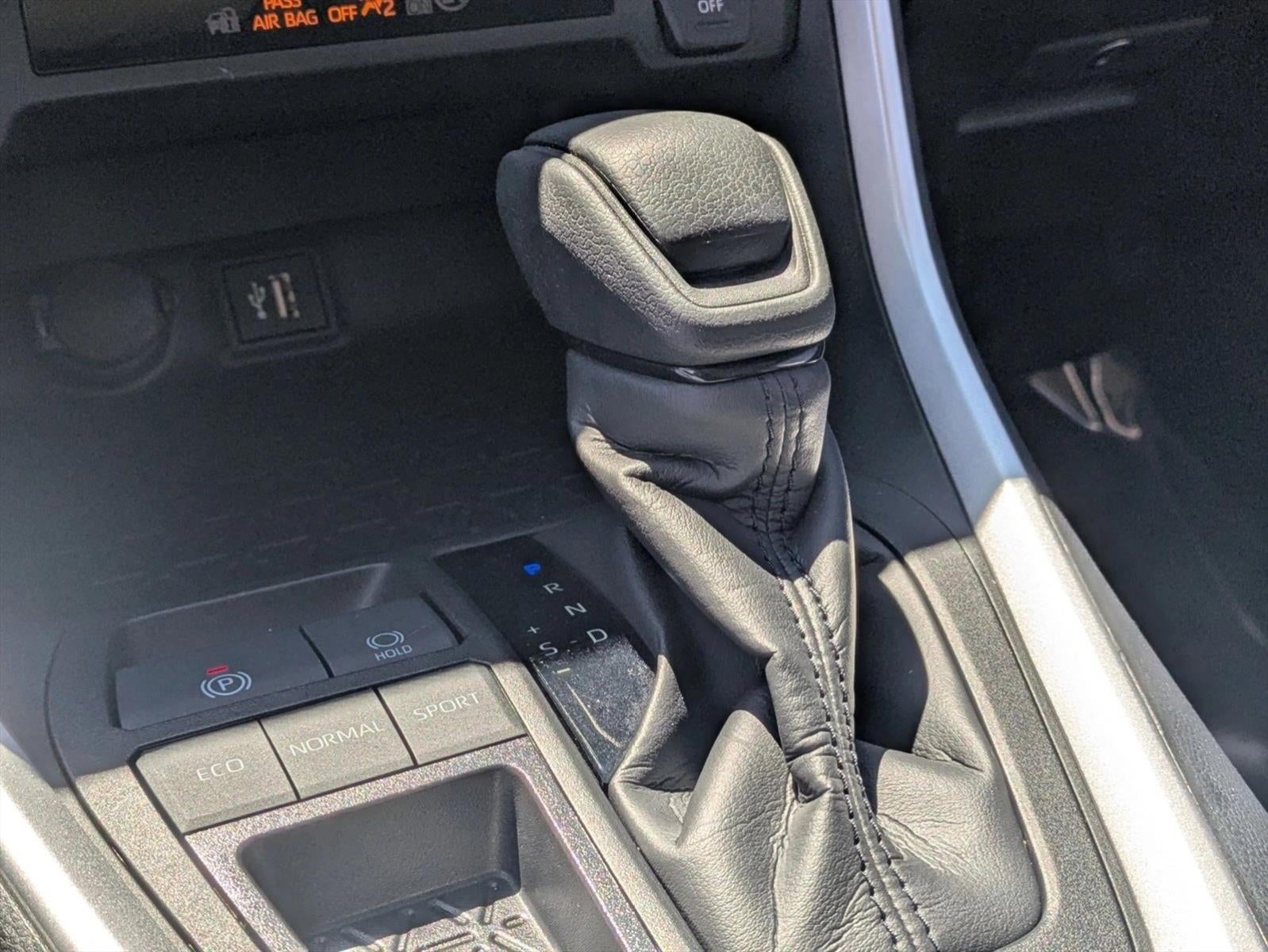 2024 Toyota RAV4 XLE FWD (Natl)