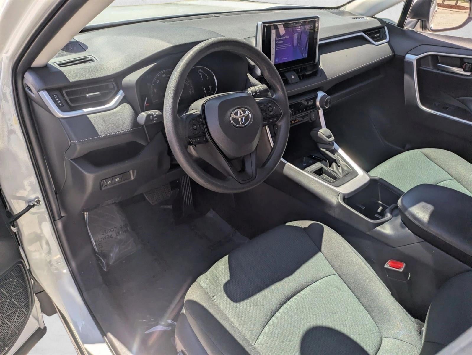 2024 Toyota RAV4 XLE FWD (Natl)