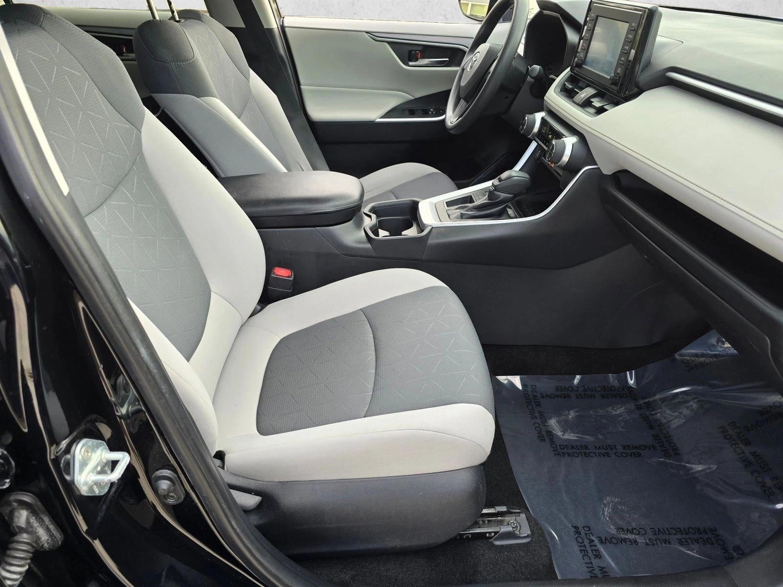 2019 Toyota RAV4 XLE FWD (GS)