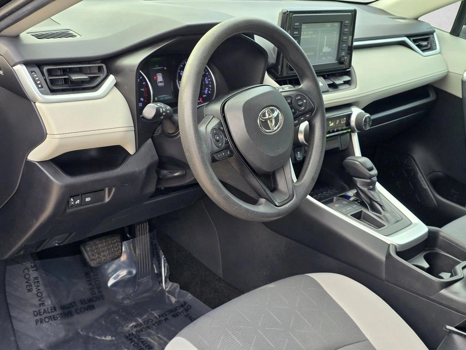 2019 Toyota RAV4 XLE FWD (GS)