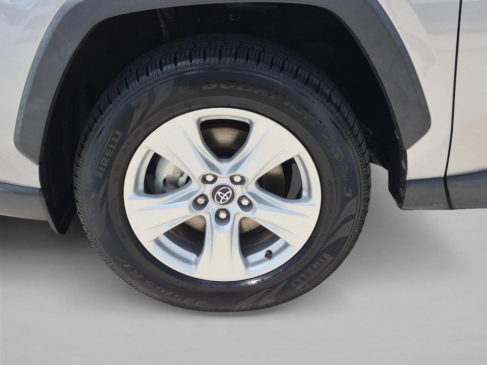 2020 Toyota RAV4 XLE FWD (GS)
