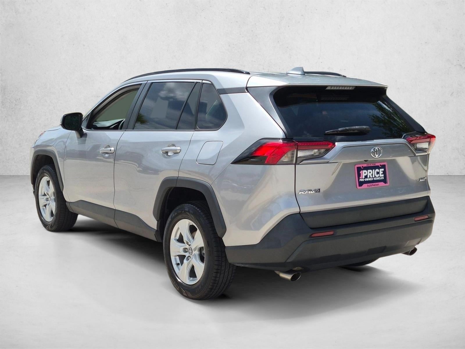 2020 Toyota RAV4 XLE FWD (GS)
