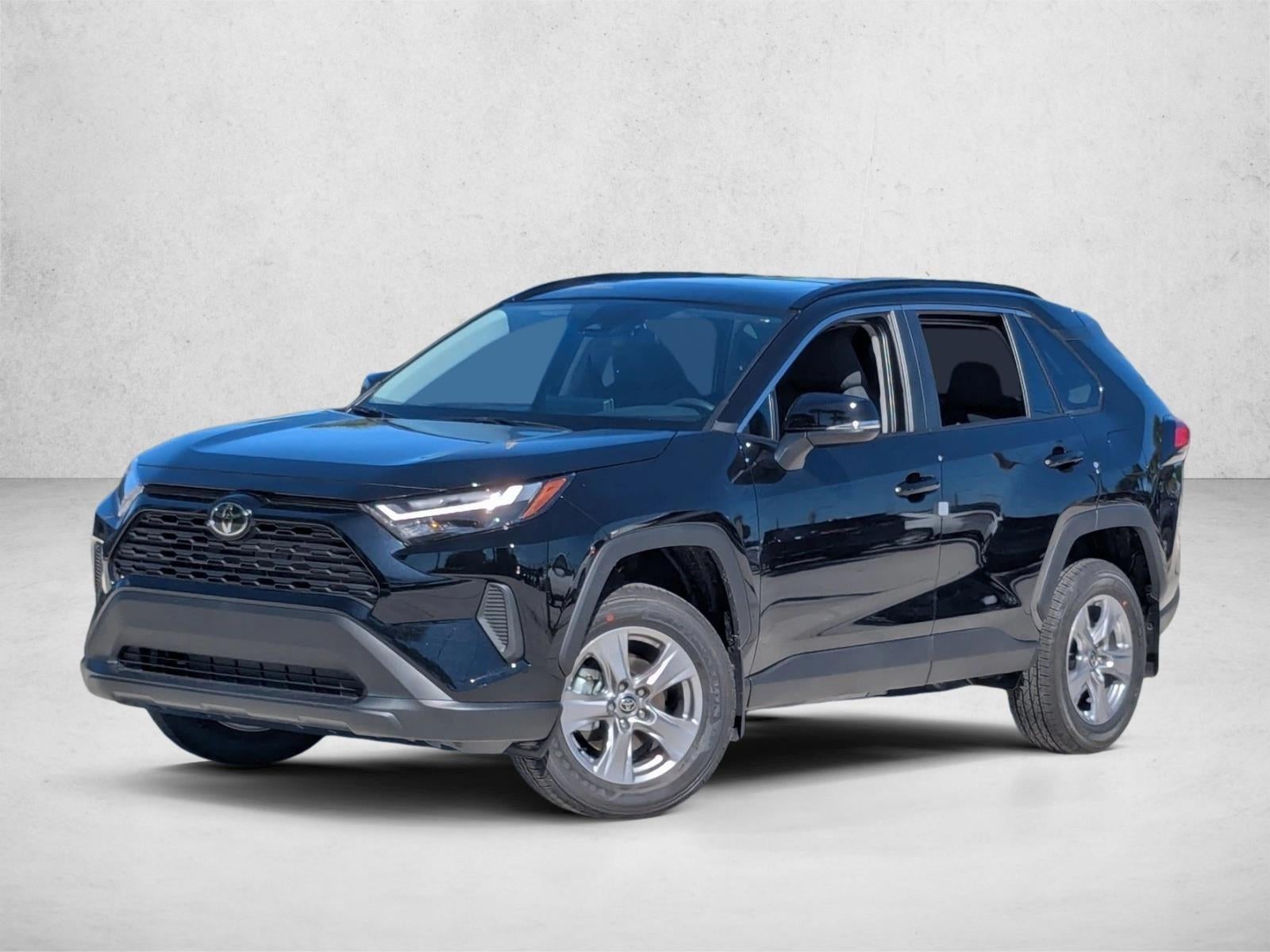 2025 Toyota RAV4 XLE FWD (GS)