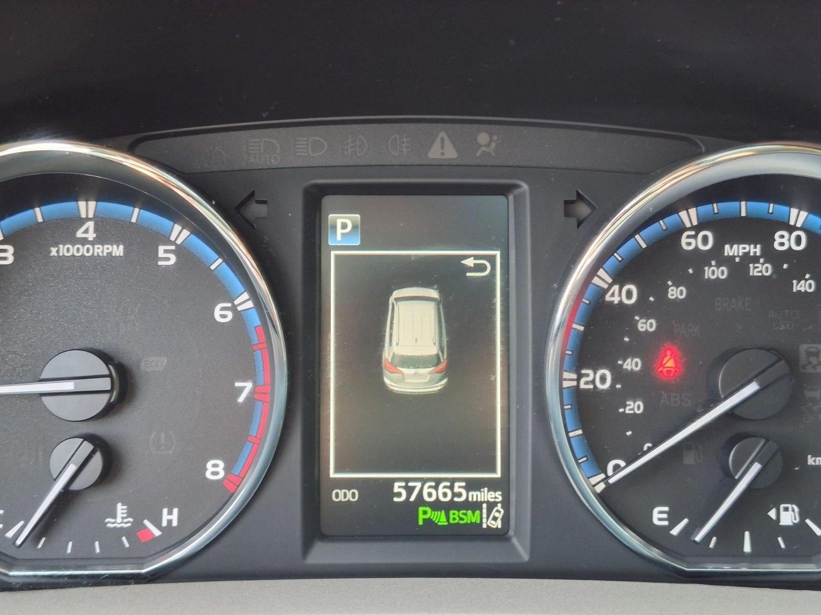 2017 Toyota RAV4 Platinum FWD (Natl)