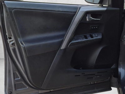2017 Toyota RAV4 Platinum FWD (Natl)
