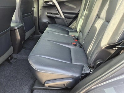 2017 Toyota RAV4 Platinum FWD (Natl)