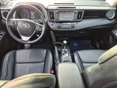 2017 Toyota RAV4 Platinum FWD (Natl)