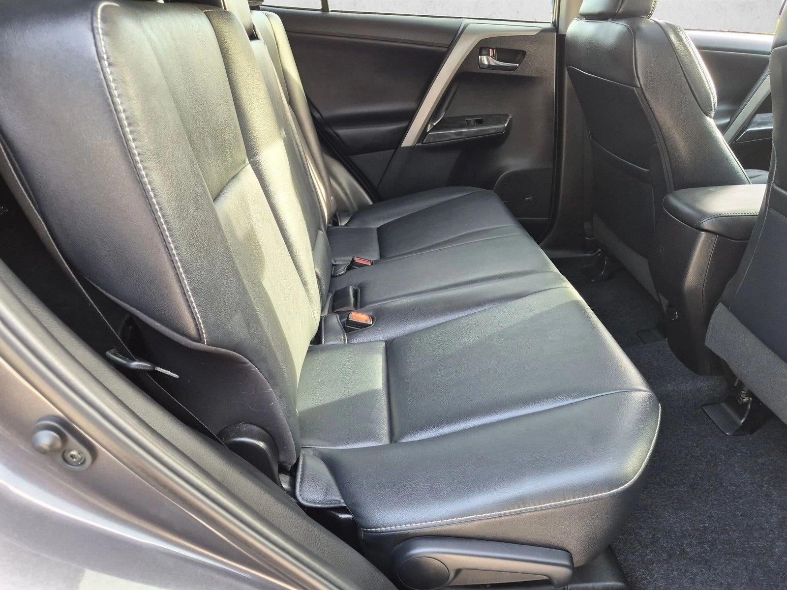 2017 Toyota RAV4 Platinum FWD (Natl)