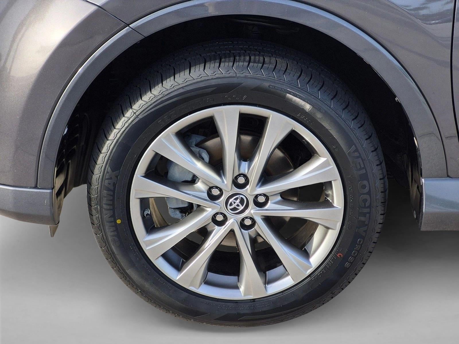 2017 Toyota RAV4 Platinum FWD (Natl)