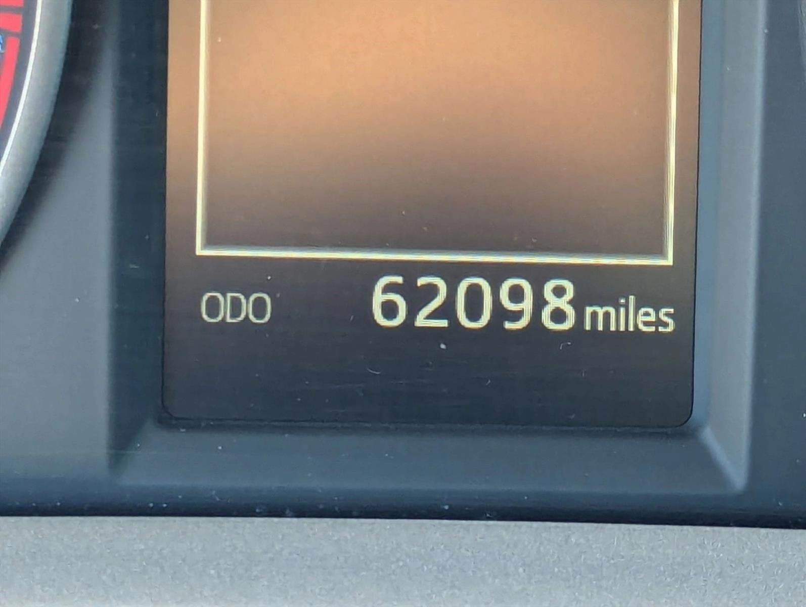 2018 Toyota RAV4 LE FWD (GS)