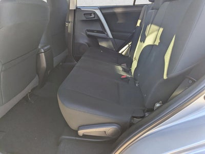 2018 Toyota RAV4 LE FWD (GS)