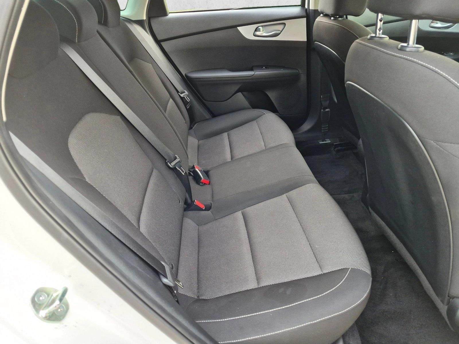 2023 Kia Forte LXS IVT