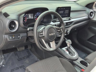 2023 Kia Forte LXS IVT