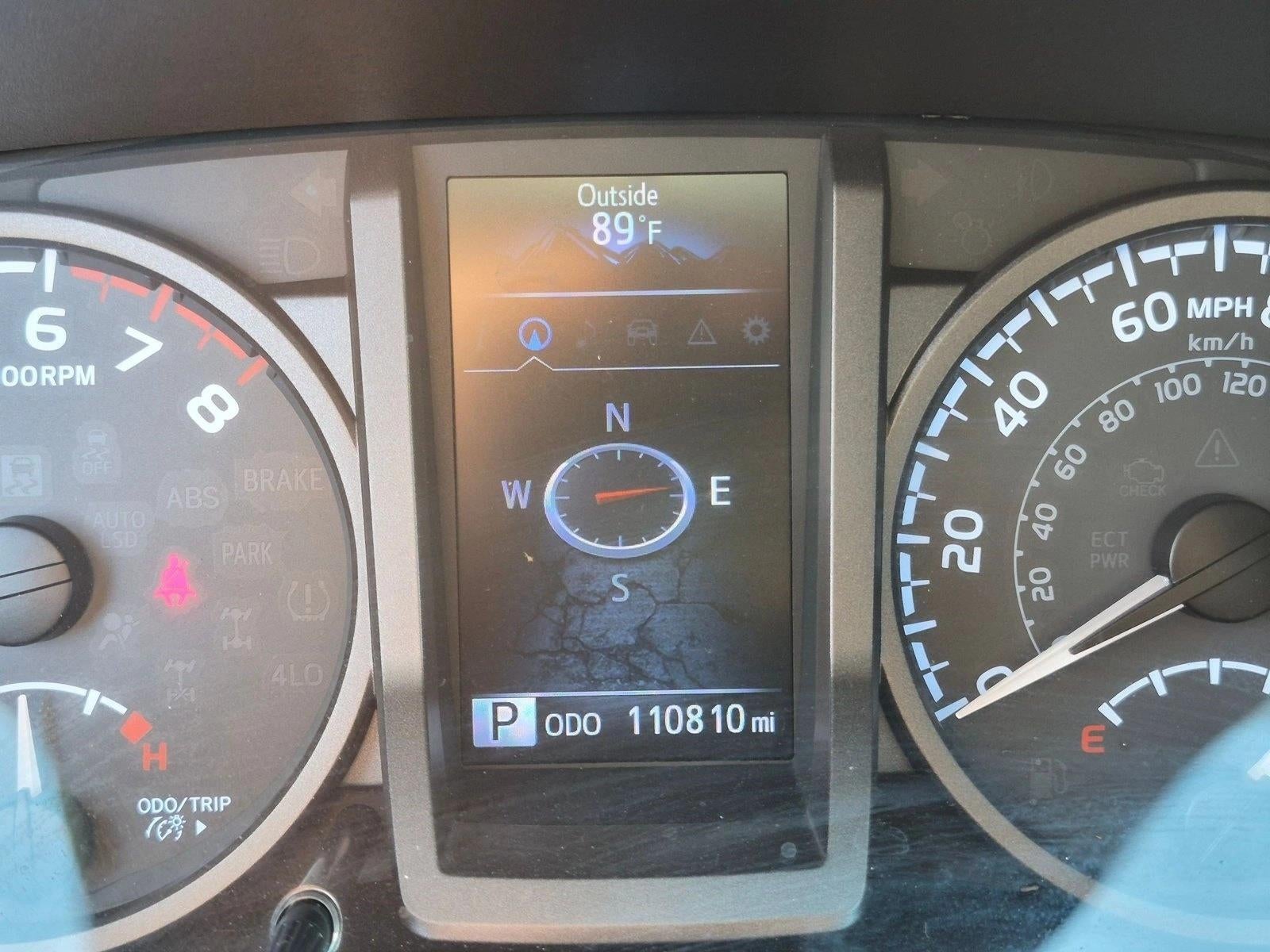 2017 Toyota Tacoma TRD Sport Double Cab 5' Bed V6 4x2 AT (Natl)