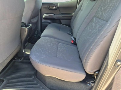2017 Toyota Tacoma TRD Sport Double Cab 5' Bed V6 4x2 AT (Natl)