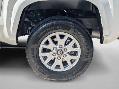 2026 Toyota Tacoma 2WD 2WD SR5 Double Cab 5' Bed AT (SE)