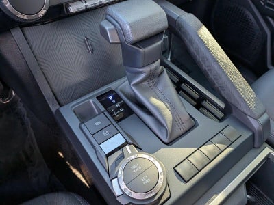 2024 Toyota Tacoma 4WD 4WD SR5 Double Cab 5' Bed AT (Natl)