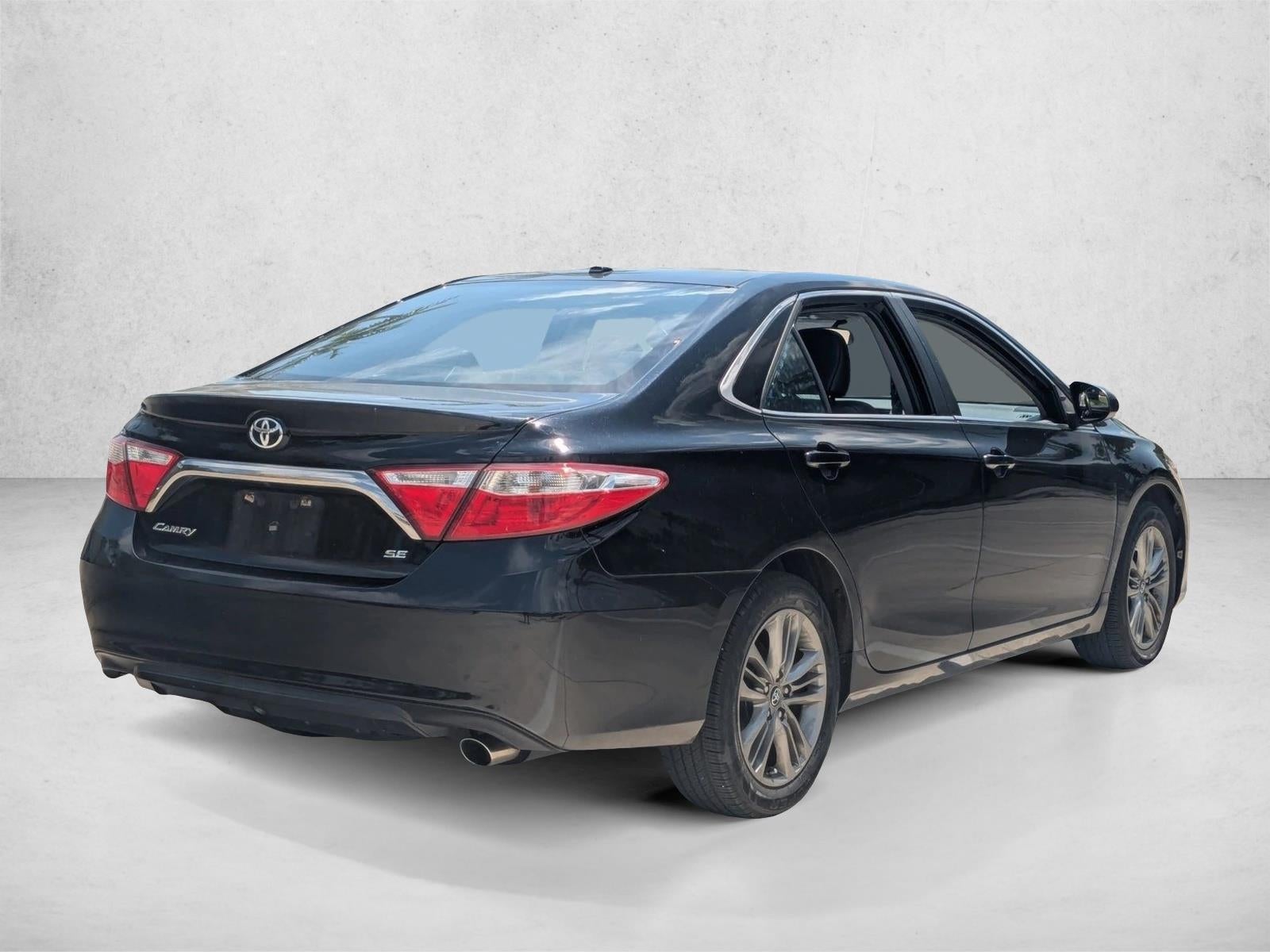 2017 Toyota Camry SE Auto (SE)