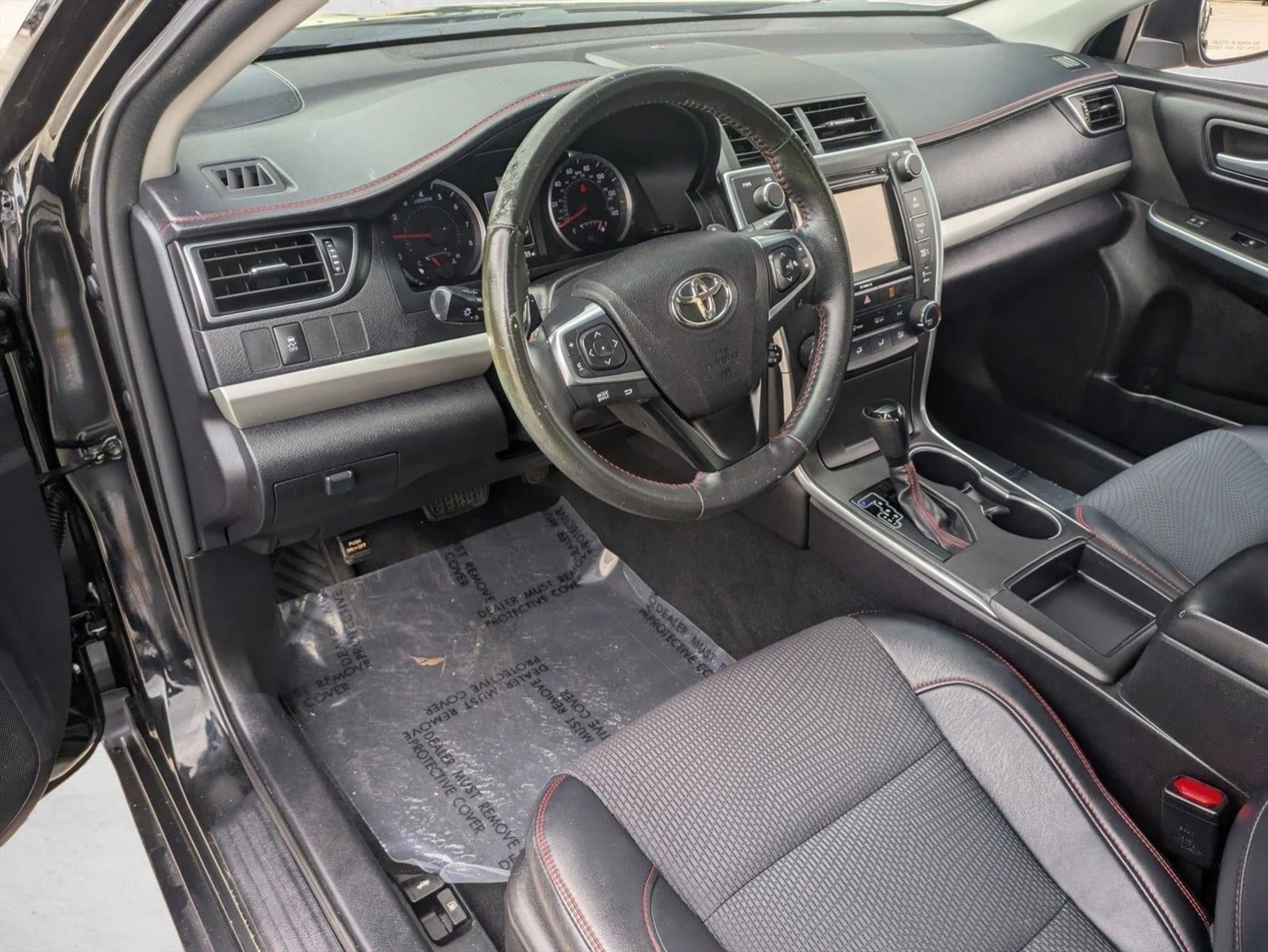 2017 Toyota Camry SE Auto (SE)